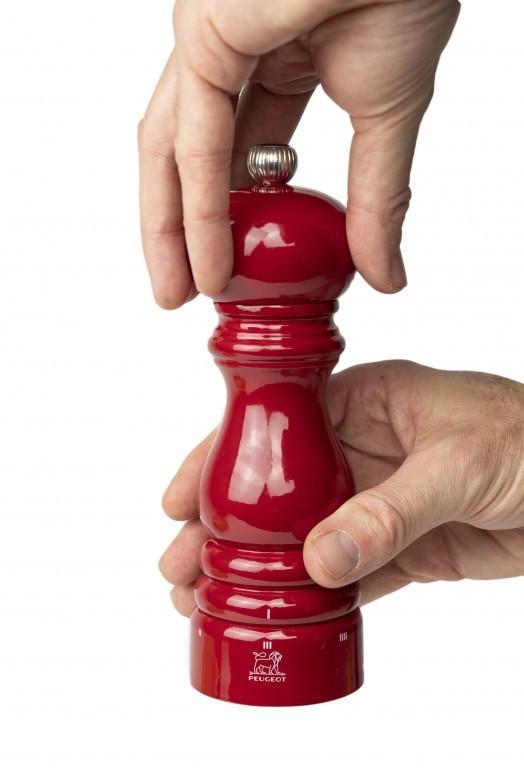 Peugeot PARIS U´SELECT mlýnek na pepř 18 cm červená lak 41212