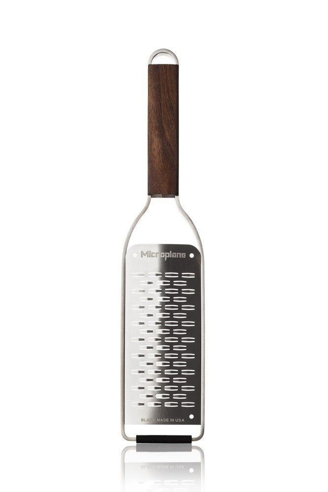 Microplane  Master struhadlo na širší proužky s dřevěnou rukojetí 43302