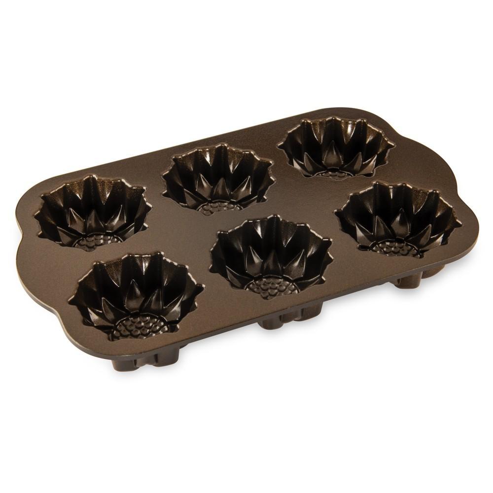 Nordic Ware Mini bábovky Slunečnice plát se 6 formičkami 3 cup bronzová 56448