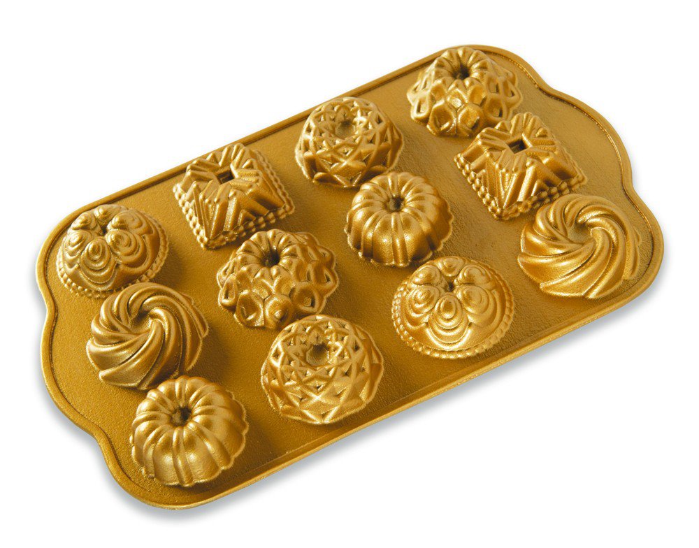 Nordic Ware Mini bábovky Premium gold plát s 12 formičkami 1,2 cup zlatá 85677