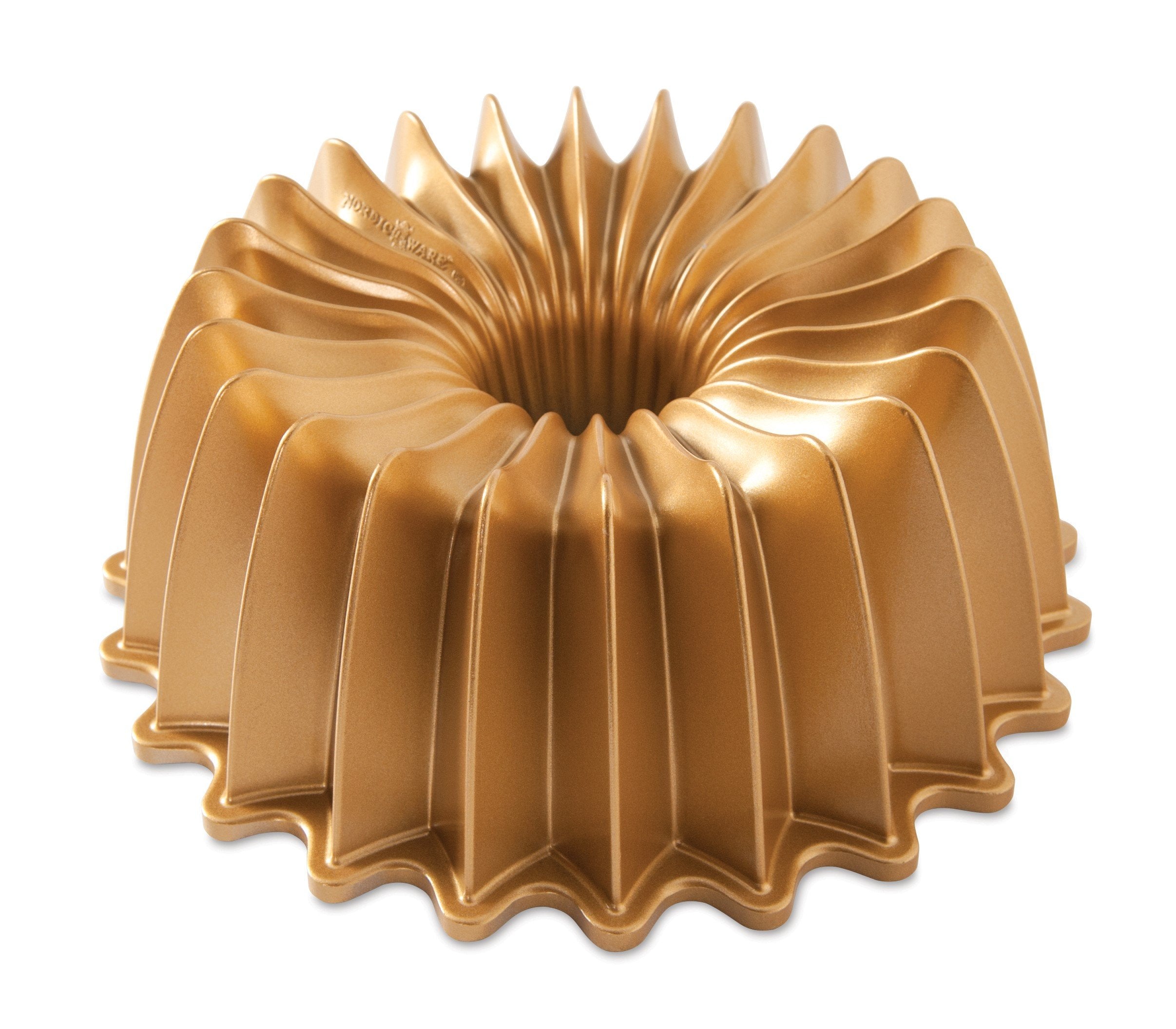 Nordic Ware Forma na bábovku Brilliance 10 cup zlatá 85777