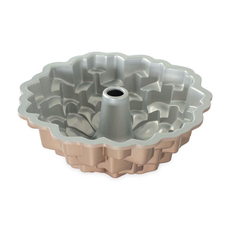 Nordic Ware Forma na bábovku Blossom 10 cup karamelová 87537