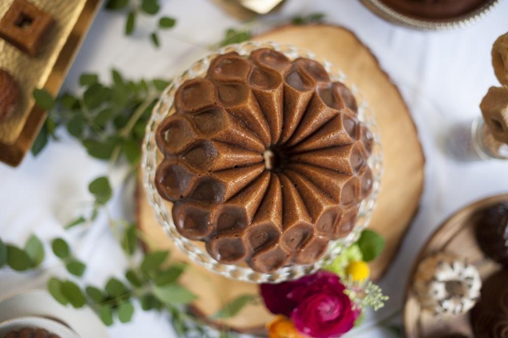 Nordic Ware Forma na bábovku Crown 10 cup zlatá 91777