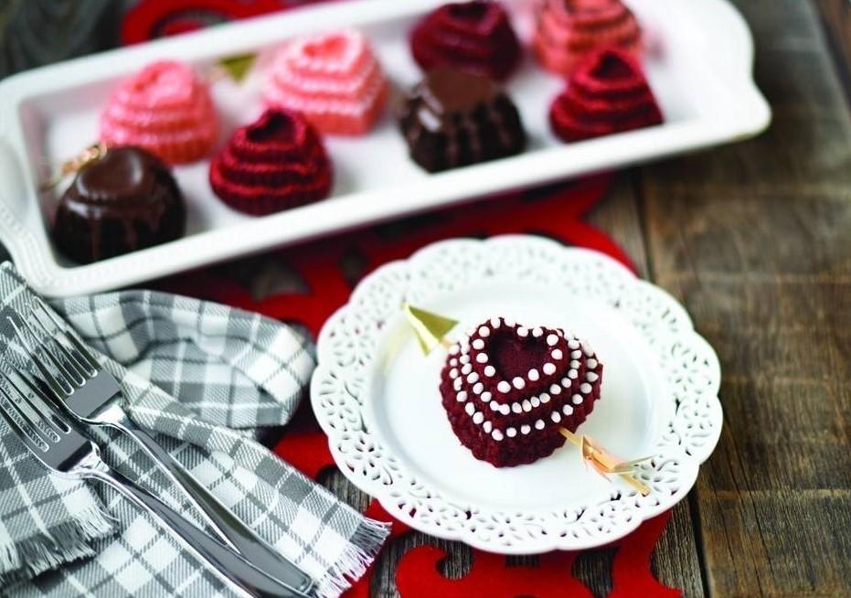 Nordic Ware Vrstvené srdíčko plát se 6 formičkam karamelová 90937