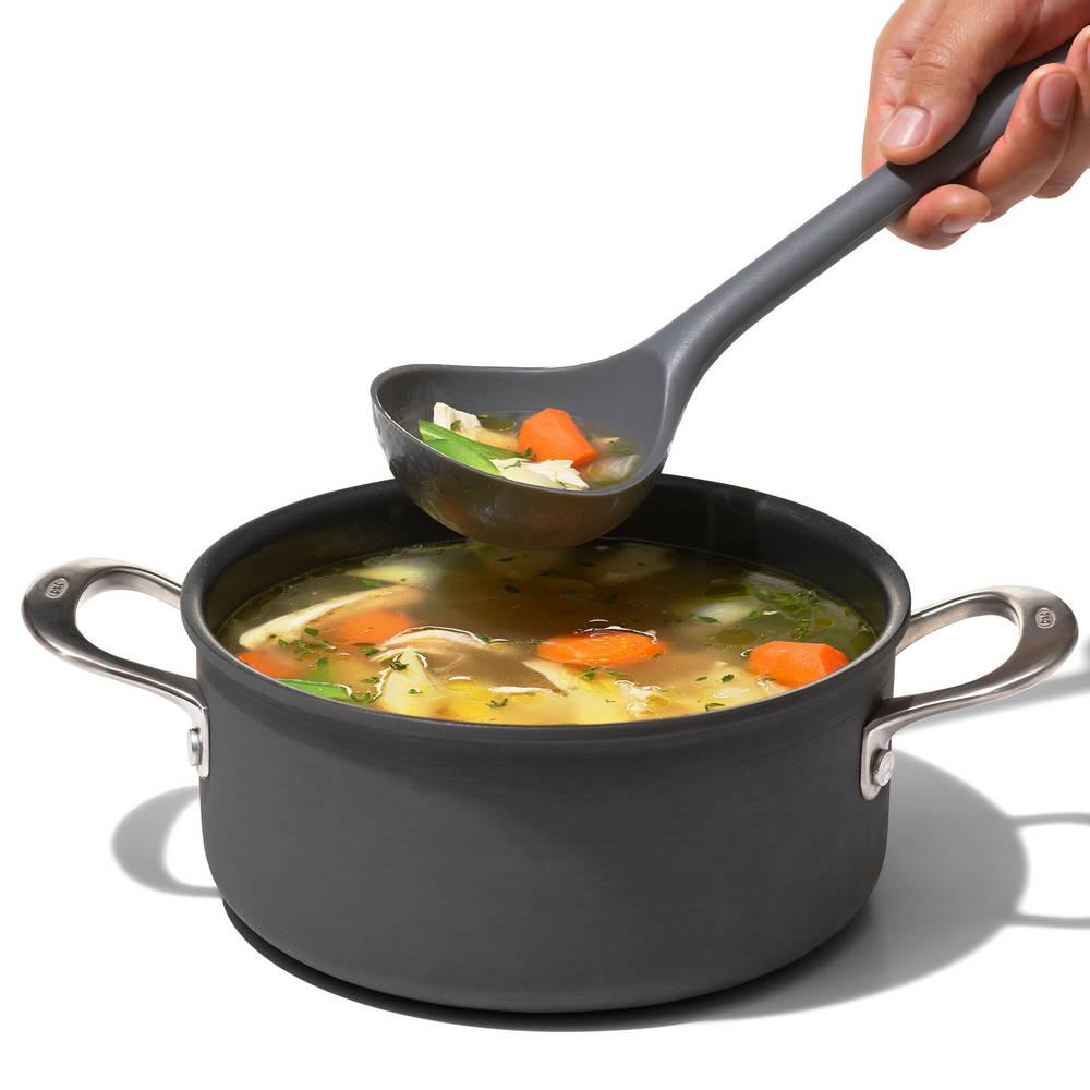 OXO Good Grips silikonová naběračka černá 11282200