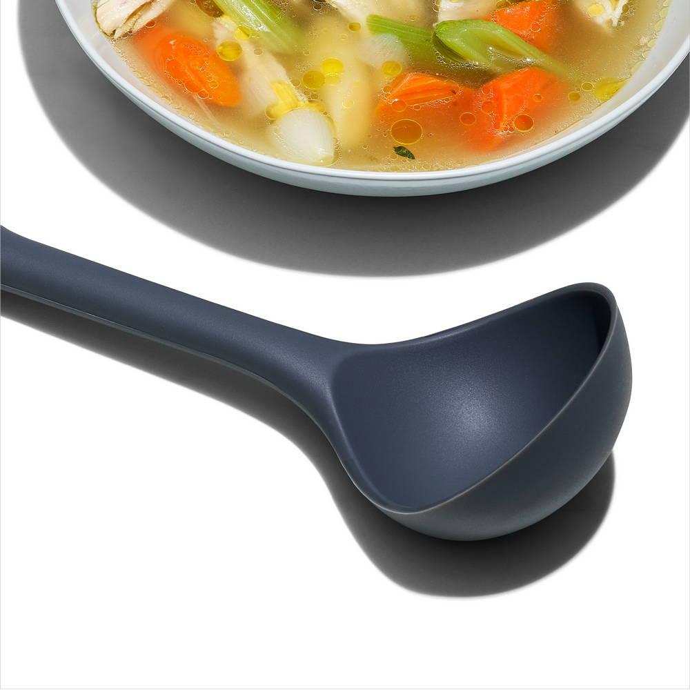 OXO Good Grips silikonová naběračka černá 11282200