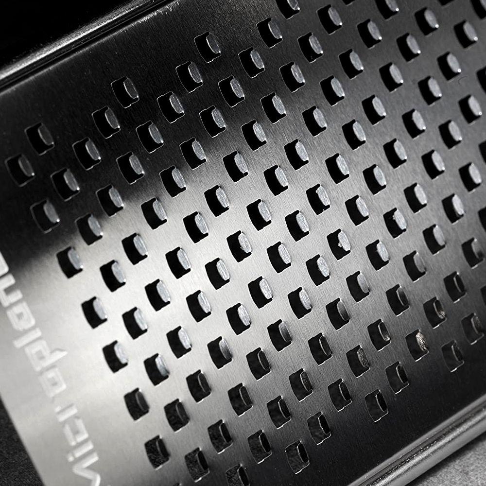 Microplane  Professional středně hrubé struhadlo s nerezovou rukojetí 59000