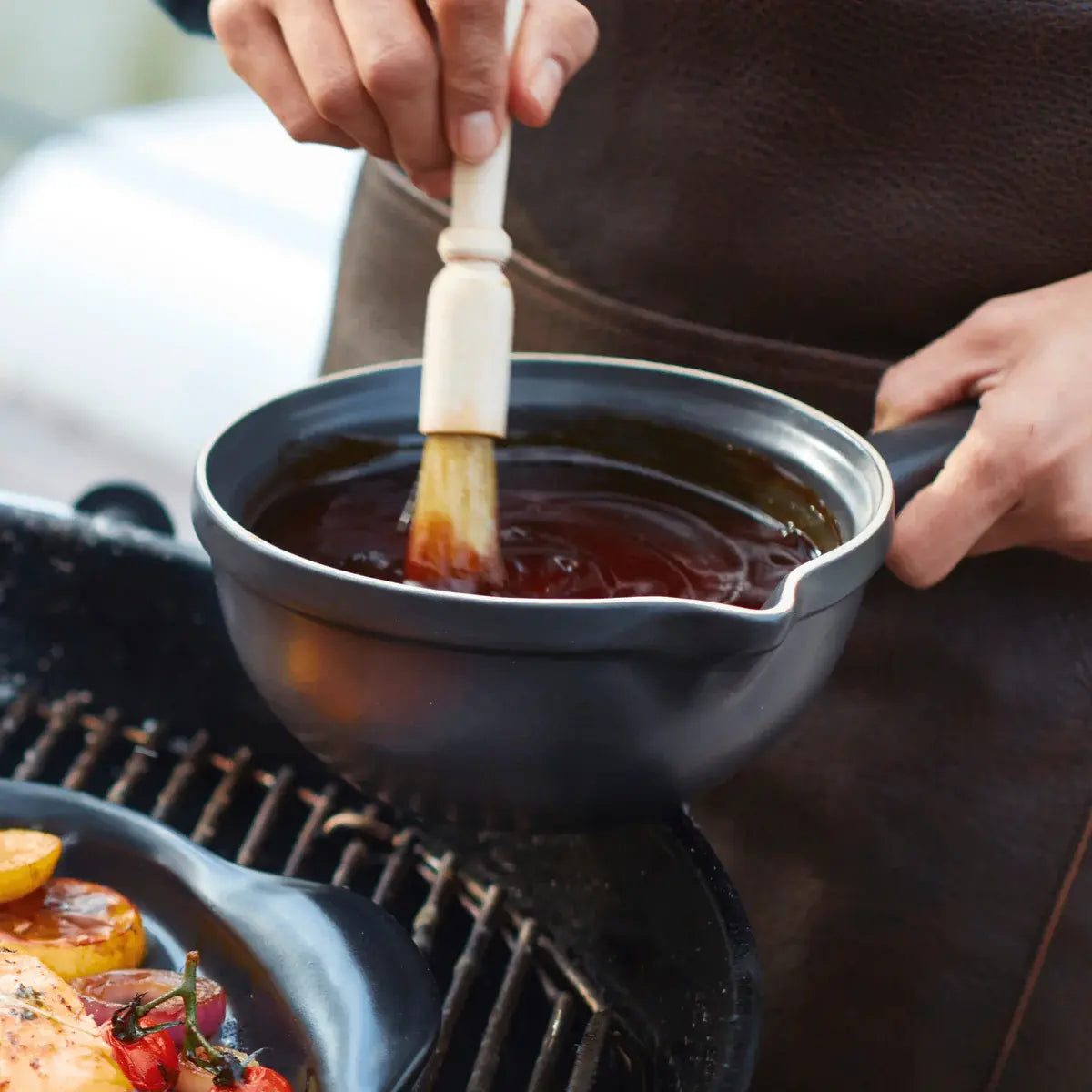 Emile Henry BBQ rendlík na omáčky a přílohy  712902
