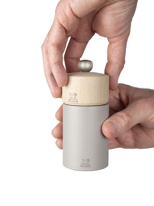 Peugeot BOREAL Mlýnek na sůl, Zirlion světle šedá 12 cm 4821100