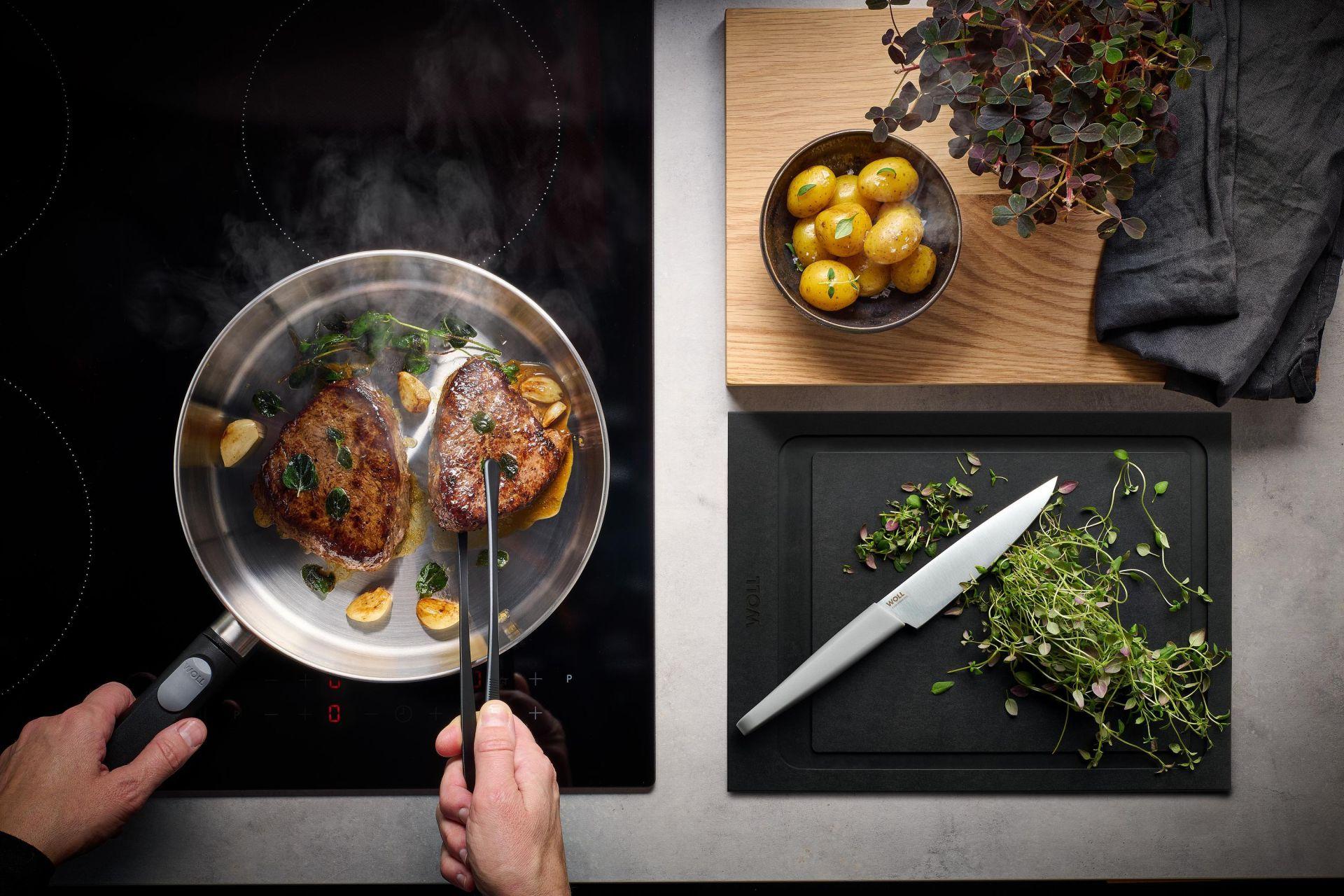 Woll Logic steel, IND, wok pánev Ø 30 cm, kompozit odním. rukojeť 11030LCS