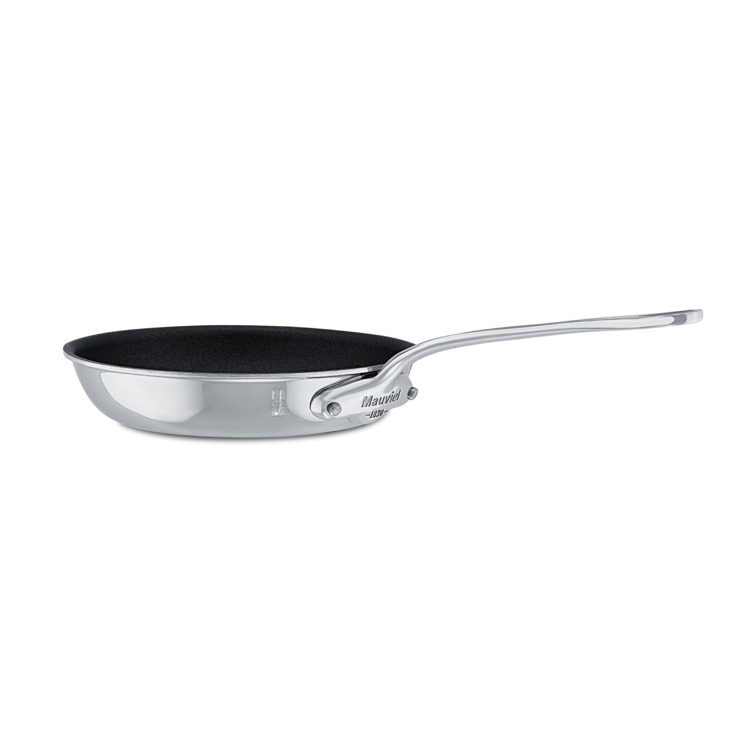 Mauviel M'cook pánev s nepřilnavým povrchem 24 cm rukojeť nerez 524224