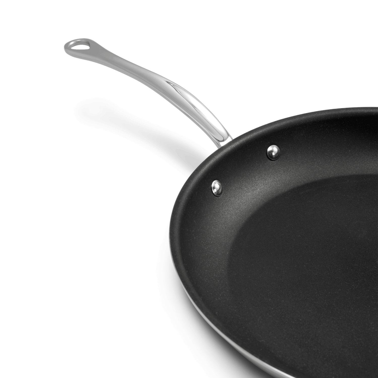 Mauviel M'cook pánev s nepřilnavým povrchem 26 cm rukojeť nerez 524226