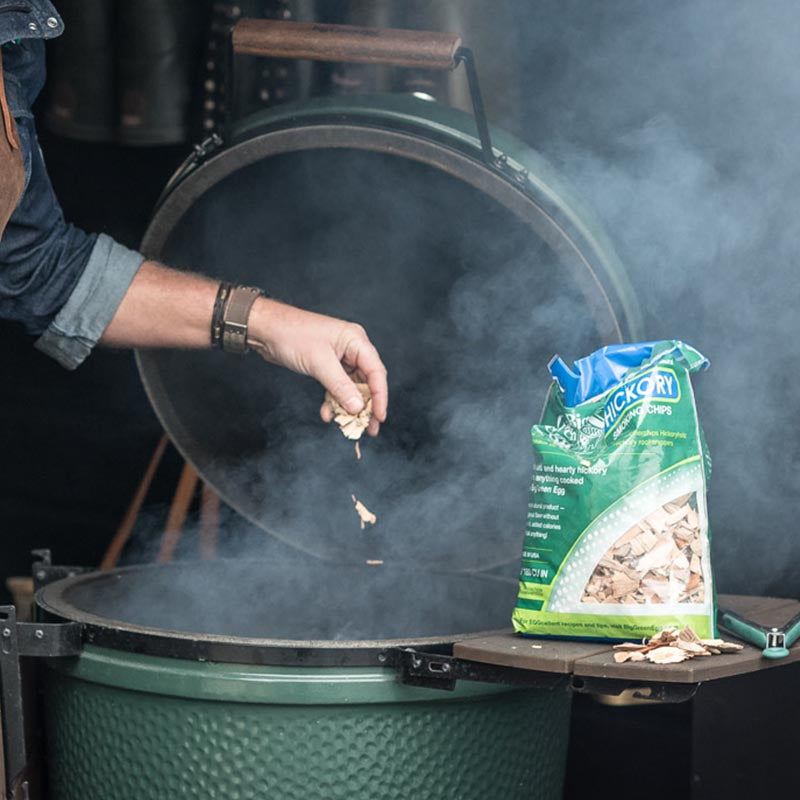 Big Green Egg Smoking Chips - Oak